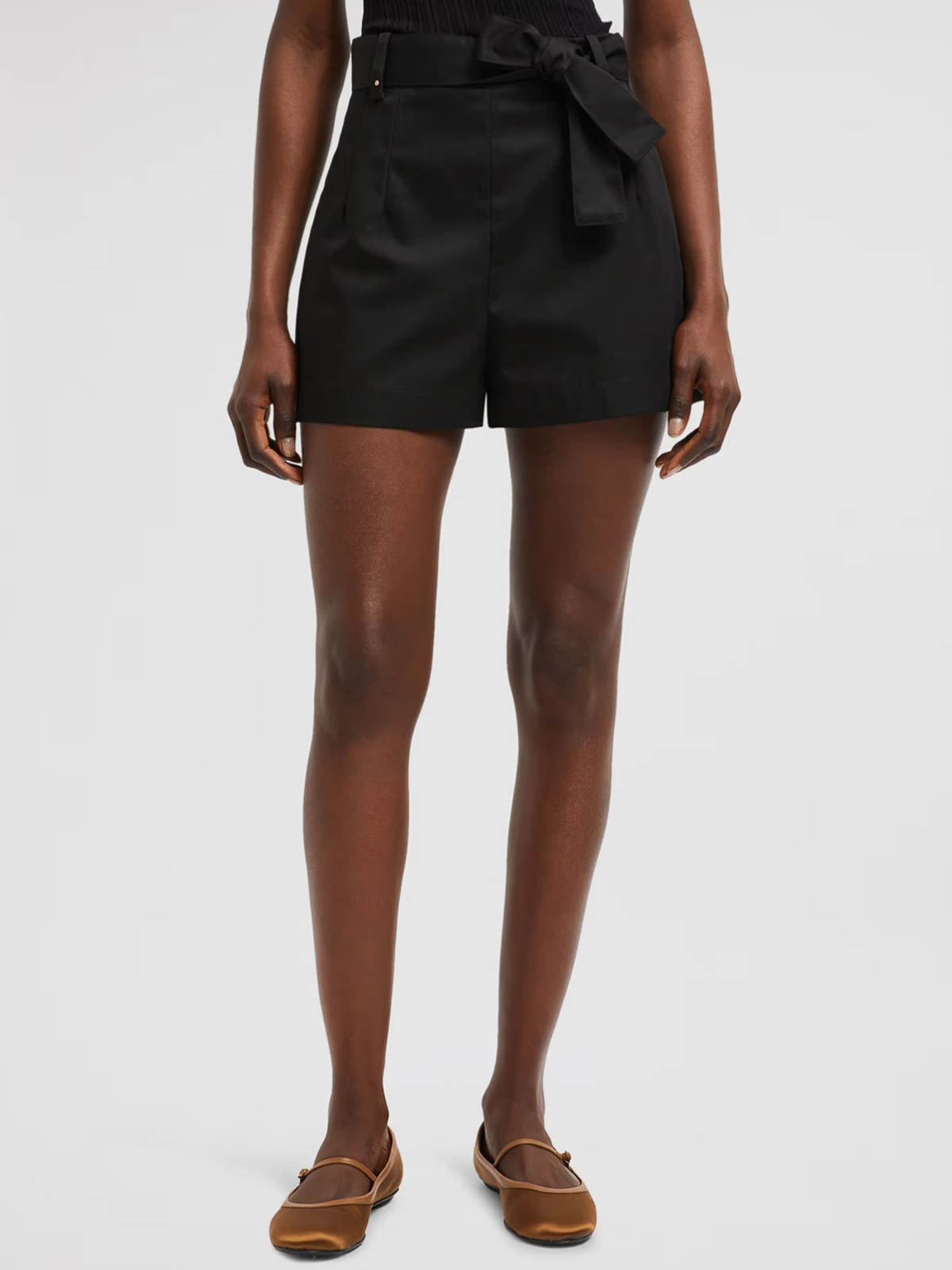 Belted Bermuda Shorts 2B0001954A36999 (Moncler / ショートパンツ ) | Moncler (モンクレール)(2)