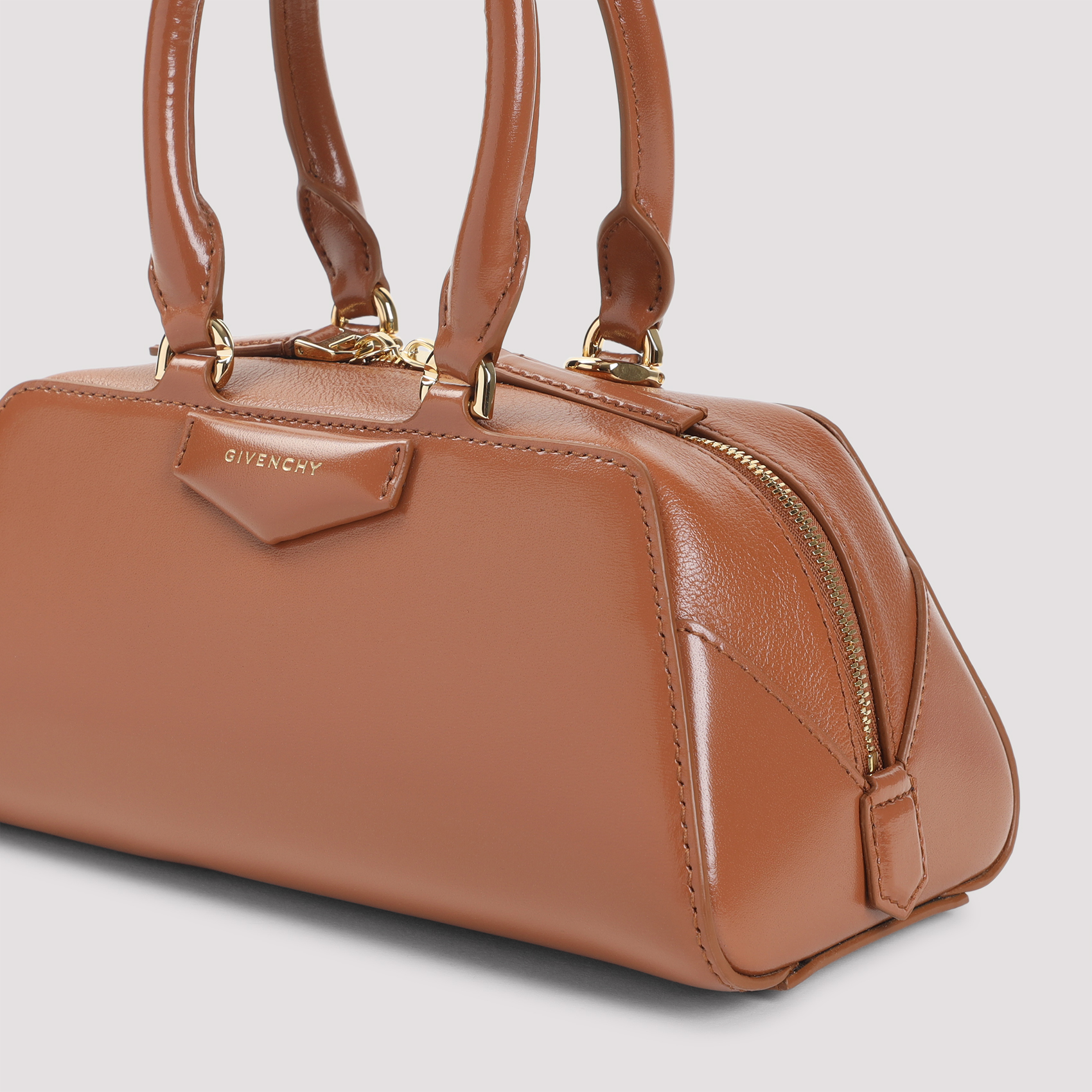 Caramel leather mini Antigona handbag BB5146B2AQ235 (GIVENCHY / ハンドバッグ・ショルダーバッグ ) | GIVENCHY (ジバンシィ)(3)