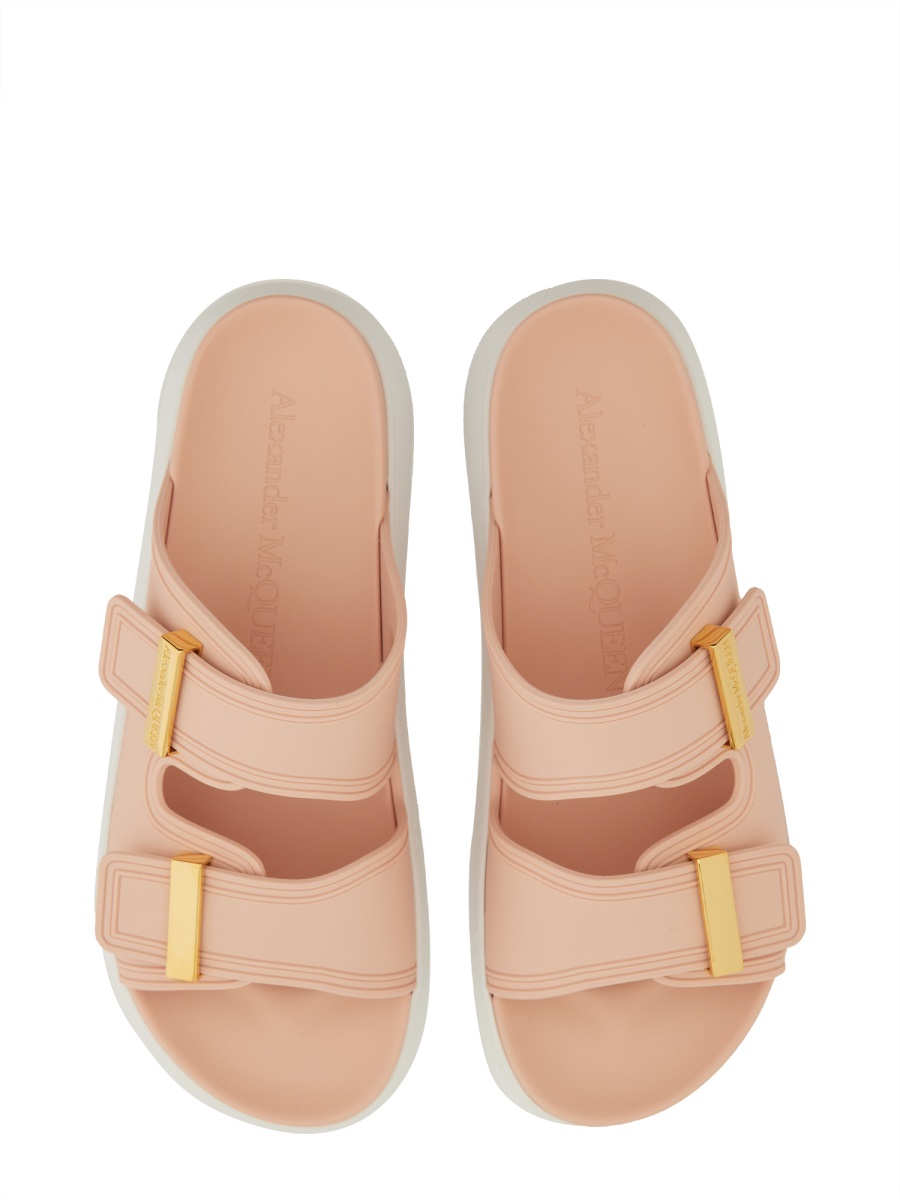 [ALEXANDER MCQUEEN] ハイブリッド オーバーサイズ サンダル Women's Hybrid Slide in White | Alexander McQueen US