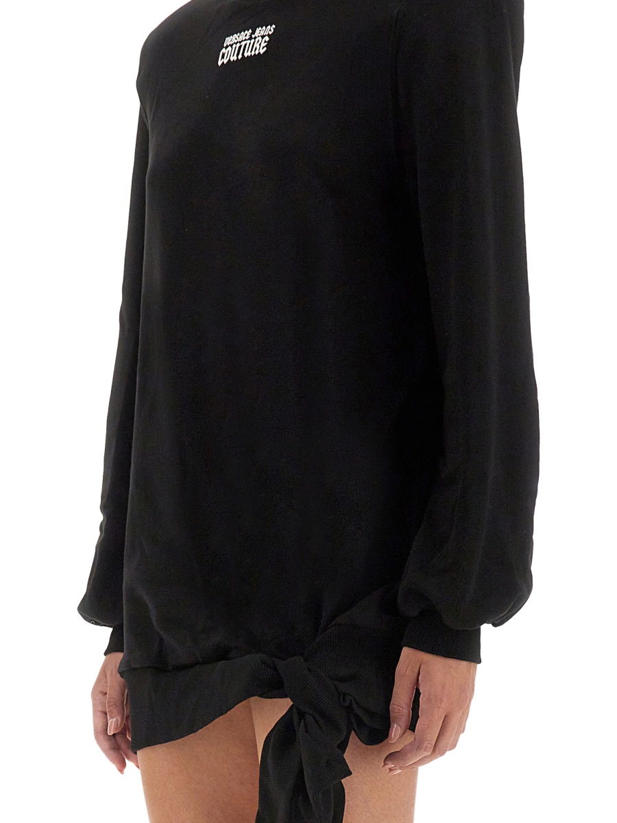 SWEATSHIRT DRESS WITH LOGO 77HAO972F0010899 (VERSACE JEANS COUTURE / ワンピース・ドレス・オールインワン ) | VERSACE JEANS COUTURE (ヴェルサーチェ ジーンズ クチュール)(3)