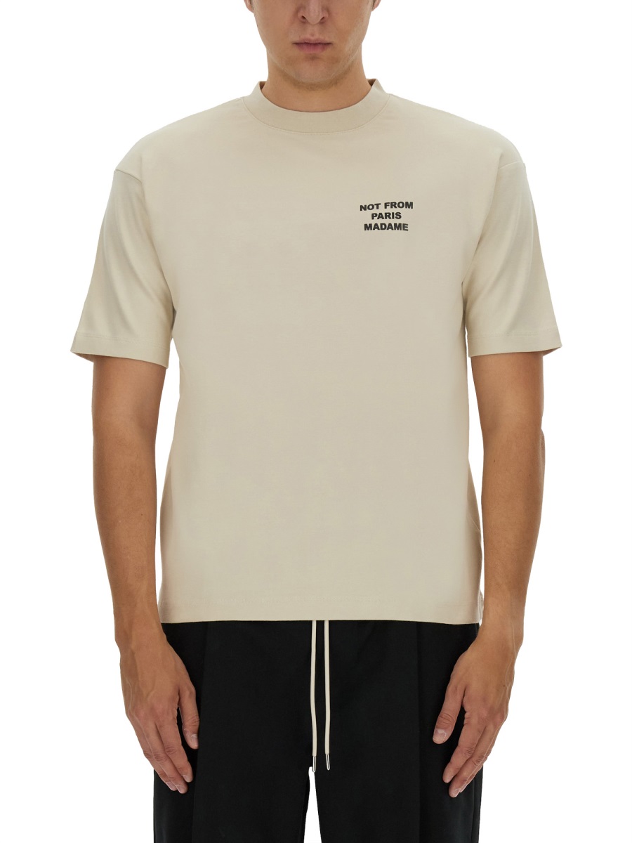 "SLOGAN" T-SHIRT TS203CO002MASTIC (Drôle De Monsieur / Tシャツ・カットソー ) | Drôle De Monsieur (ドロールドムッシュ)