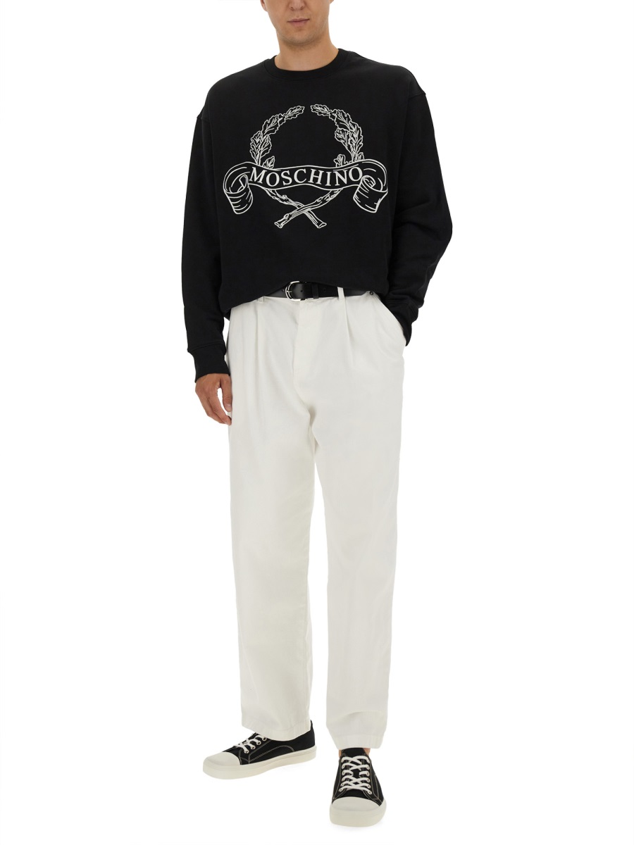 SWEATSHIRT WITH LAUREL CROWN LOGO EMBROIDERY 170252281555 (MOSCHINO / スウェット・フーディー ) | MOSCHINO (モスキーノ)(1)