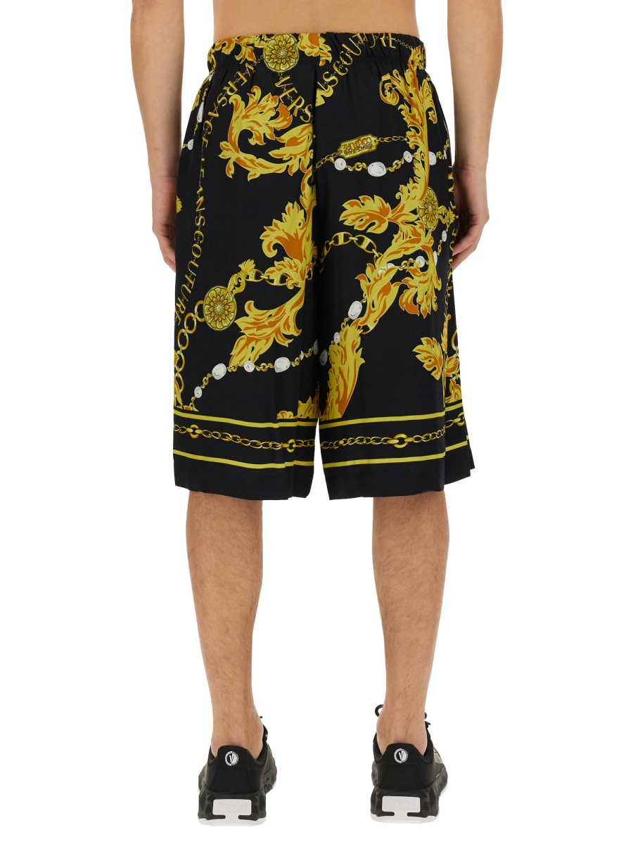 "CHAIN COUTURE" BERMUDA SHORTS 75GAD107NS318G89 (VERSACE JEANS COUTURE / ショートパンツ ) | VERSACE JEANS COUTURE (ヴェルサーチェ ジーンズ クチュール)(2)