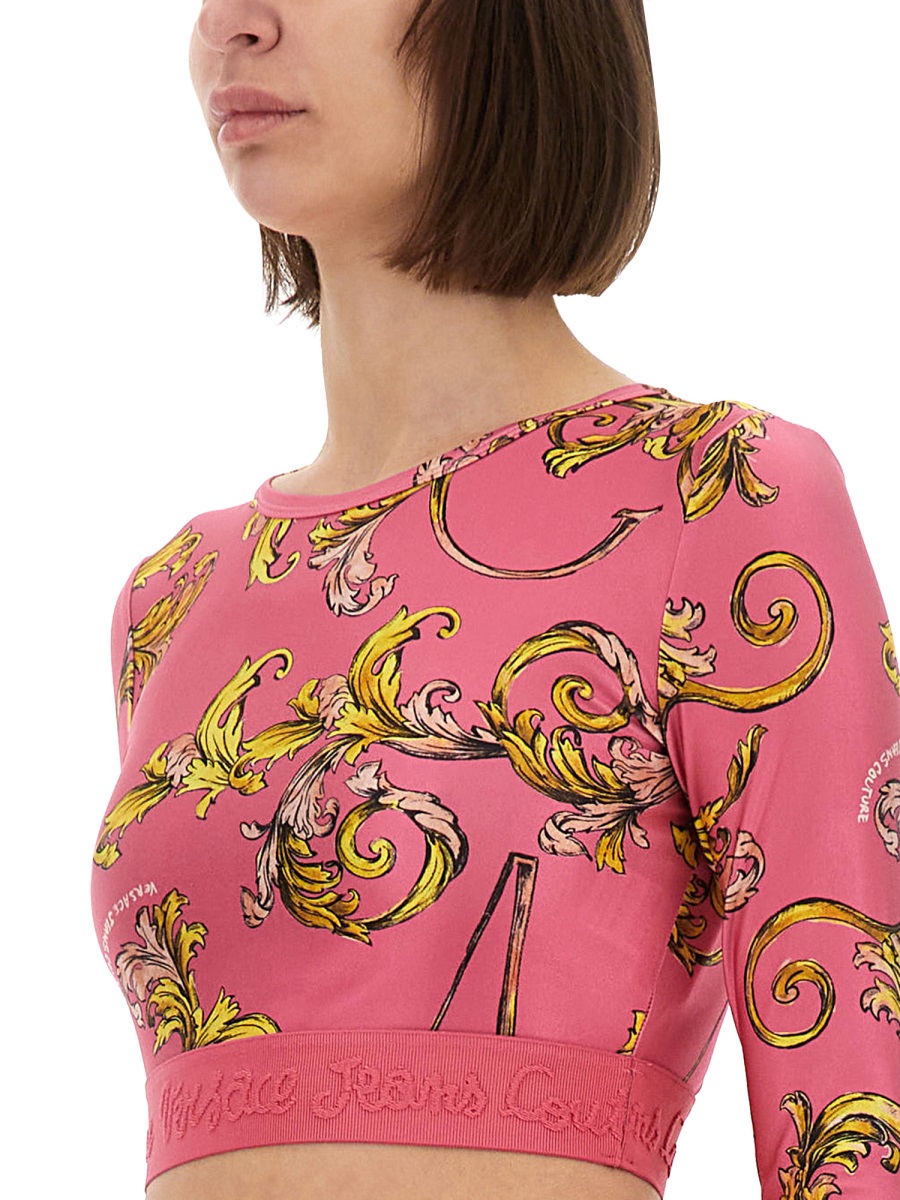 "OUTLINE BAROQUE" SHORT TOP 78HAH218JS470494 (VERSACE JEANS COUTURE / Tシャツ・カットソー ) | VERSACE JEANS COUTURE (ヴェルサーチェ ジーンズ クチュール)(3)