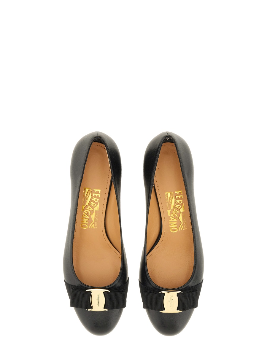 LEATHER "VARA" SHOE 77575001I745003 (FERRAGAMO / パンプス・ハイヒール ) | FERRAGAMO (フェラガモ)(4)