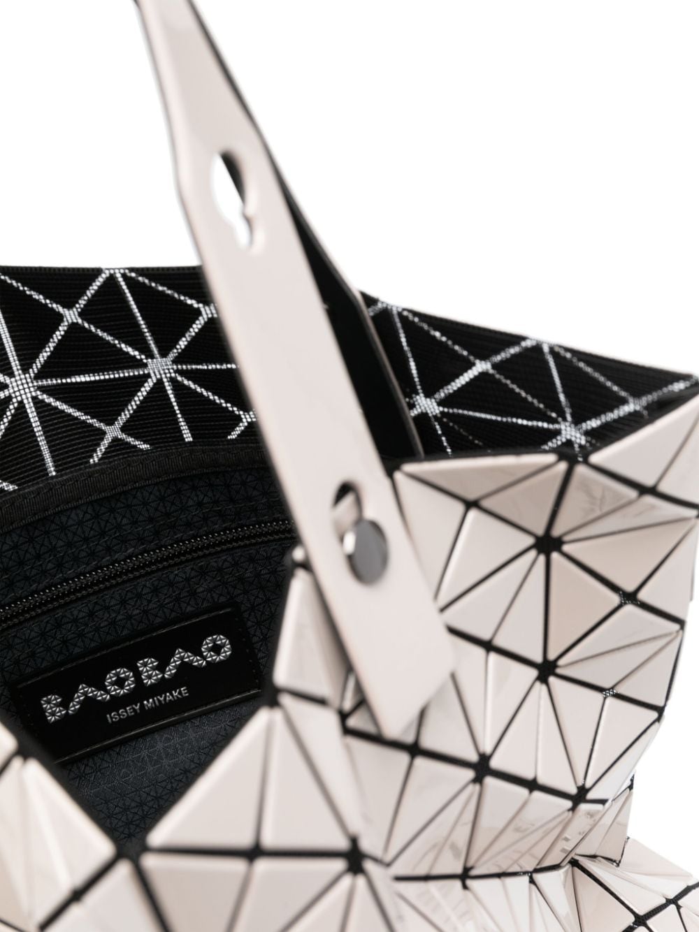 Bao Bao Issey Miyake Bags.. Beige BB58AG04340 (BAO BAO ISSEY MIYAKE / ハンドバッグ・ショルダーバッグ ) | BAO BAO ISSEY MIYAKE (バオバオイッセイミヤケ)(2)