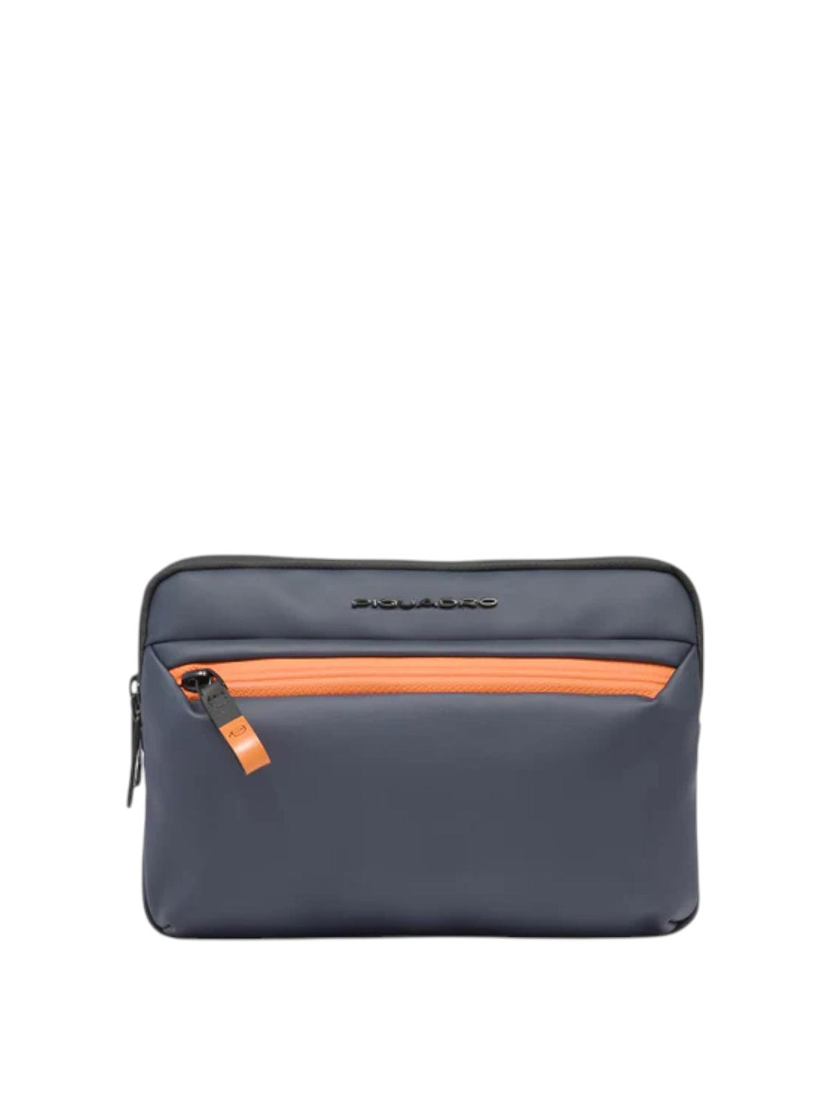 Pochette Porta Ipadmini In Tessuto Gommato AC6492C2OWBLU (PIQUADRO / ハンドバッグ・ショルダーバッグ ) | PIQUADRO (ピクアドロ)