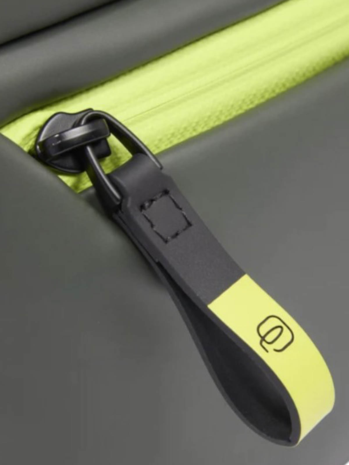 Pochette Porta Ipadmini In Tessuto Gommato AC6492C2OWVE (PIQUADRO / ハンドバッグ・ショルダーバッグ ) | PIQUADRO (ピクアドロ)(4)