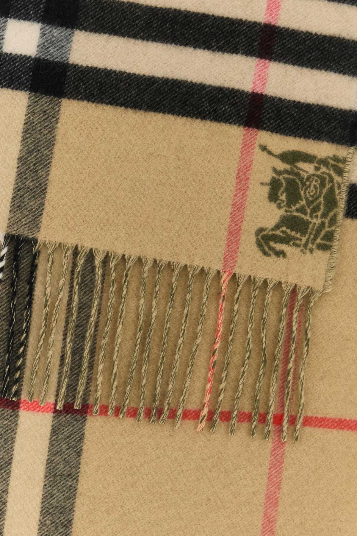 Embroidered cashmere scarf 8115316A4469 (Burberry / スカーフ・マフラー ) | Burberry (バーバリー)(1)