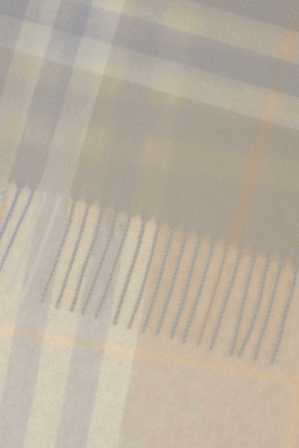 Embroidered cashmere scarf 8112650A1481 (Burberry / スカーフ・マフラー ) | Burberry (バーバリー)(1)