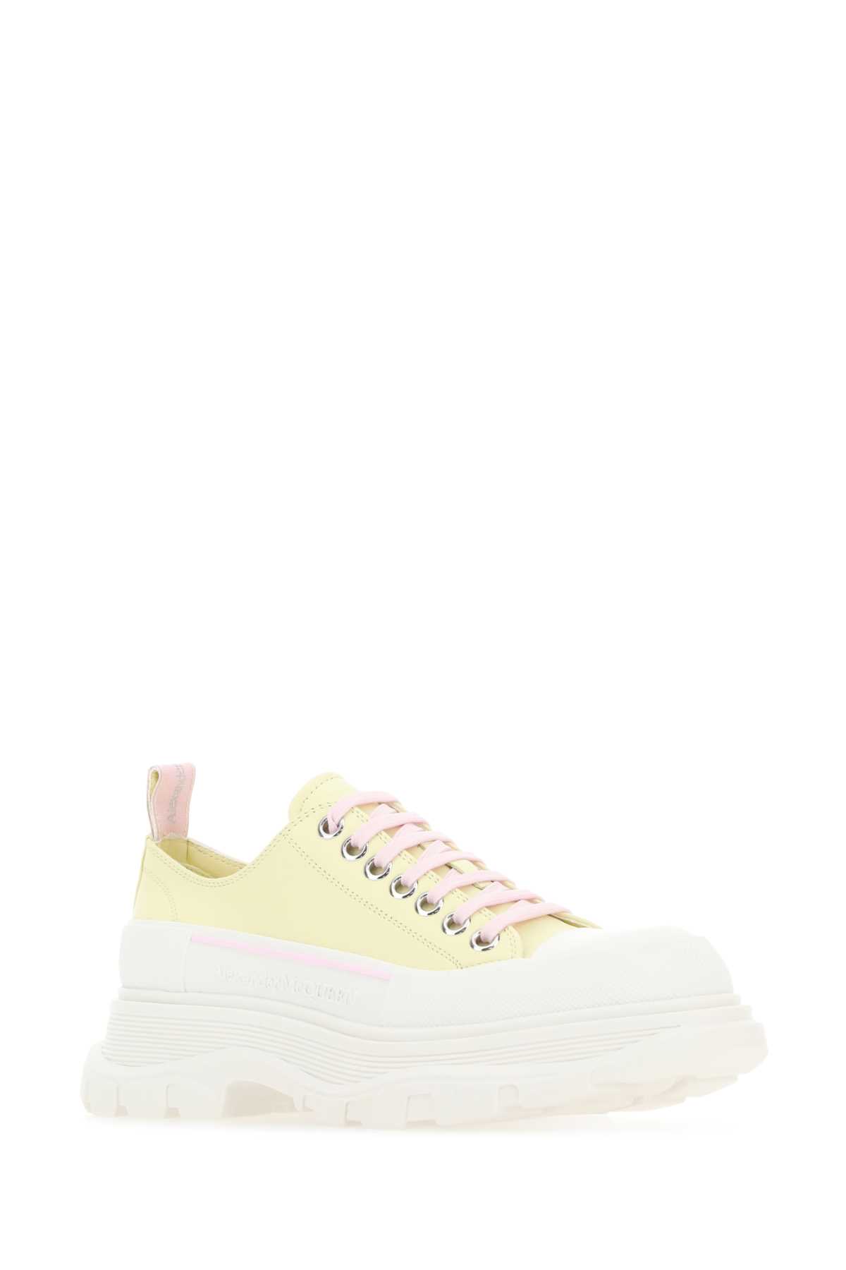 Pastel yellow leather Tread Slick sneakers 702042WHZ627157 (Alexander McQUEEN / スニーカー ) | Alexander McQUEEN (アレキサンダー・マックイーン)(1)