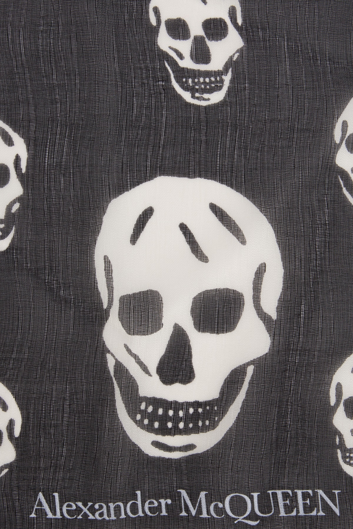Printed silk foulard 5577173052Q1078 (Alexander McQUEEN / スカーフ・マフラー ) | Alexander McQUEEN (アレキサンダー・マックイーン)(1)