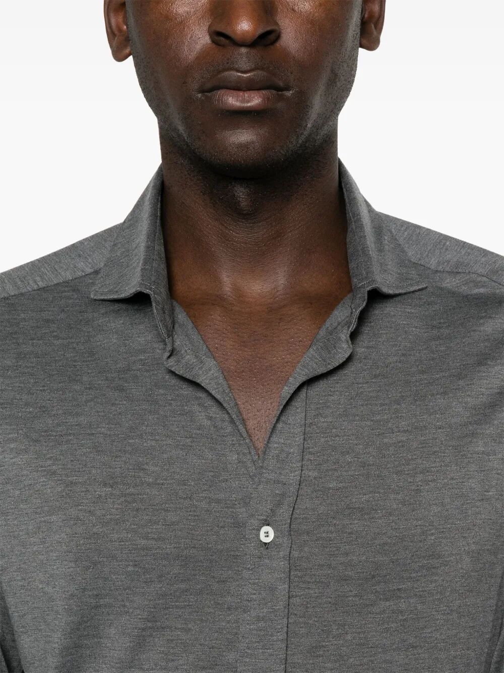 SILK AND COTTON LIGHTWEIGHT JERSEY SHIRT WITH SPEAD COLLAR MH8366686C572 (Brunello Cucinelli / シャツ・ブラウス ) | Brunello Cucinelli (ブルネロ・クチネリ)(4)