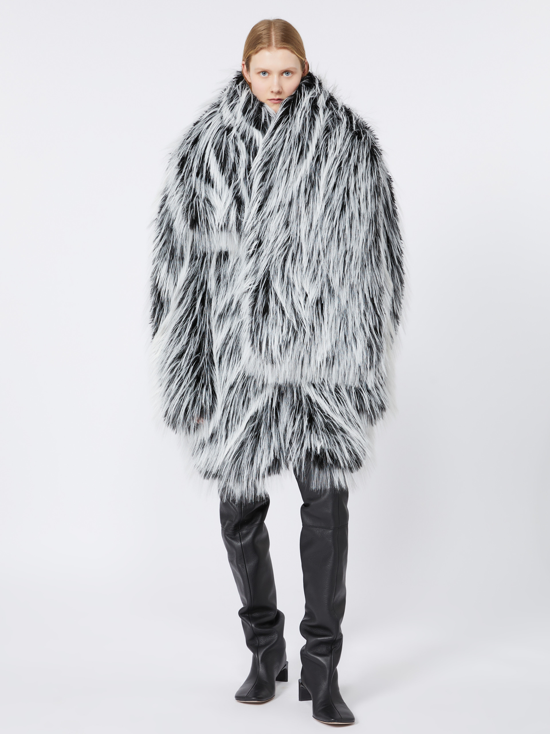 SportMax Coats Black 2522456033600001 (Sportmax / レザー&ファージャケット・コート ) | Sportmax (スポーツマックス)(1)