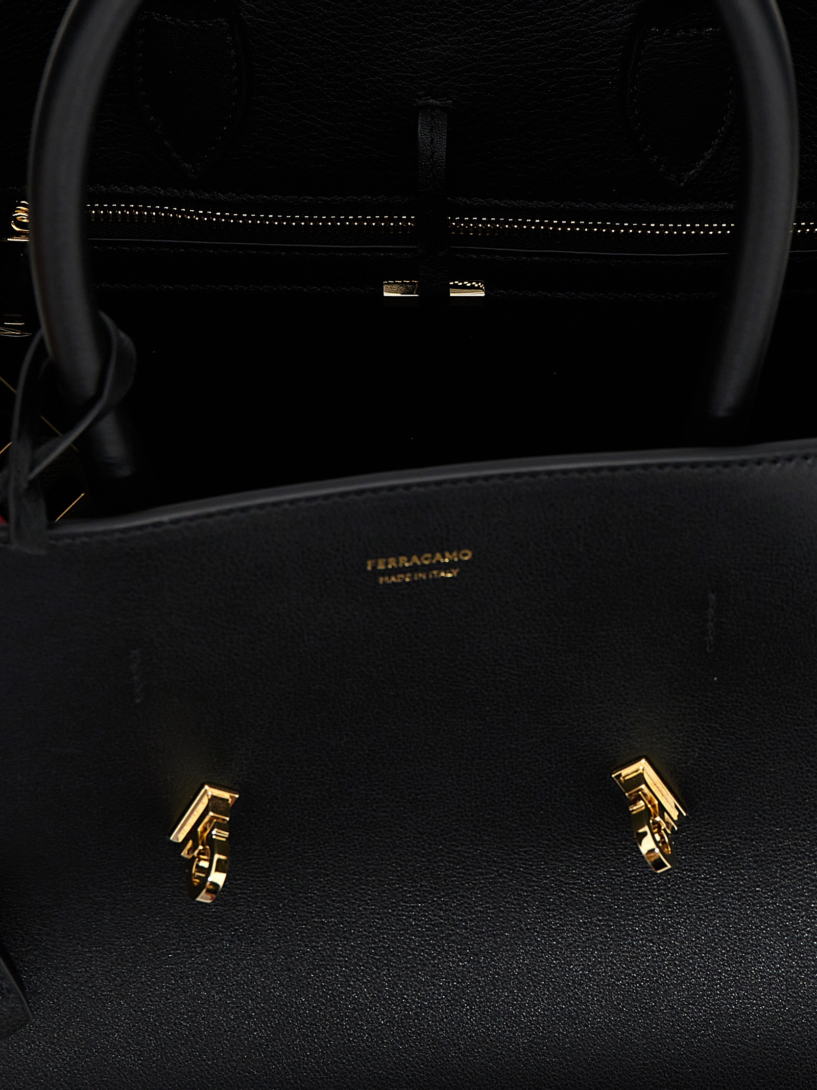 'Hug Th S' handbag 766758NERO (FERRAGAMO / ハンドバッグ・ショルダーバッグ ) | FERRAGAMO (フェラガモ)(3)