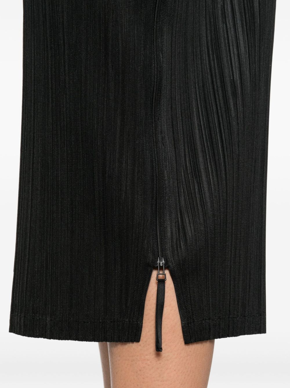 Pleats Please Dresses Black PP58JH13515 (PLEATS PLEASE ISSEY MIYAKE / ワンピース・ドレス・オールインワン ) | PLEATS PLEASE ISSEY MIYAKE (プリーツ プリーズ イッセイ ミヤケ)(4)