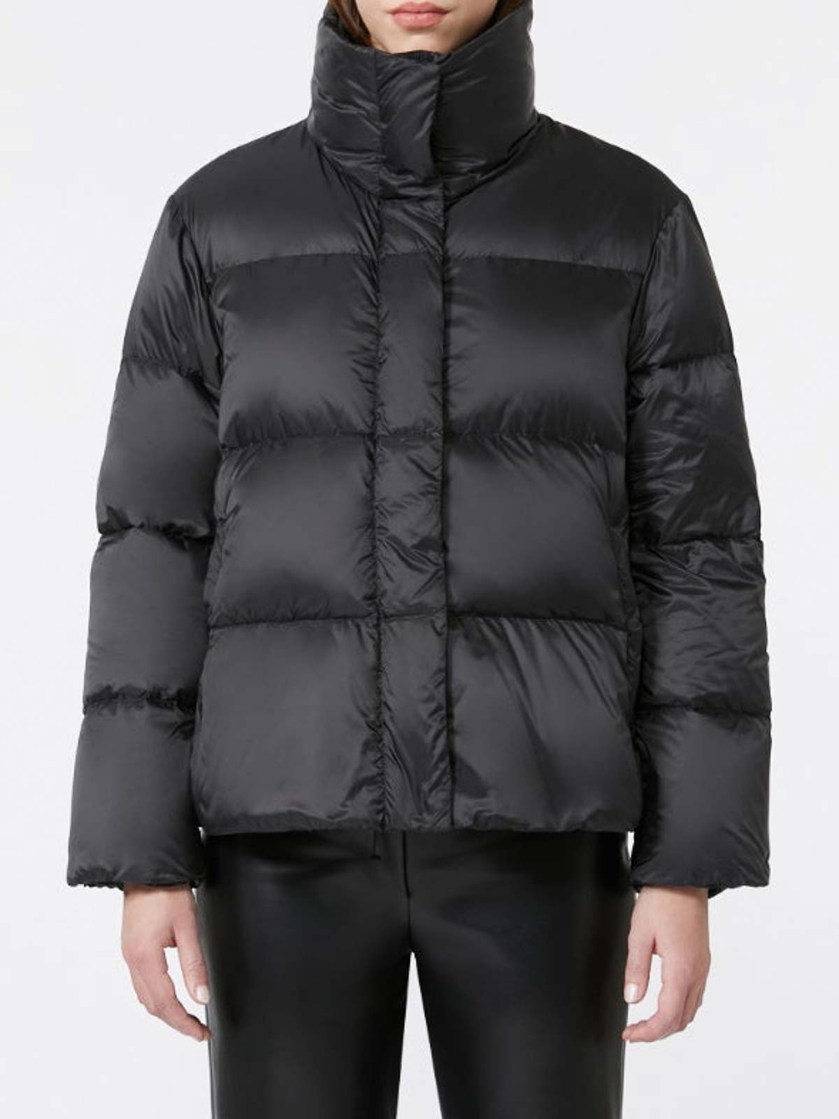 Black sixth jacket 2529486065600009 (Max Mara The CUBE / ダウンジャケット・コート ) | Max Mara The CUBE (マックスマーラ ザ・キューブ)(2)