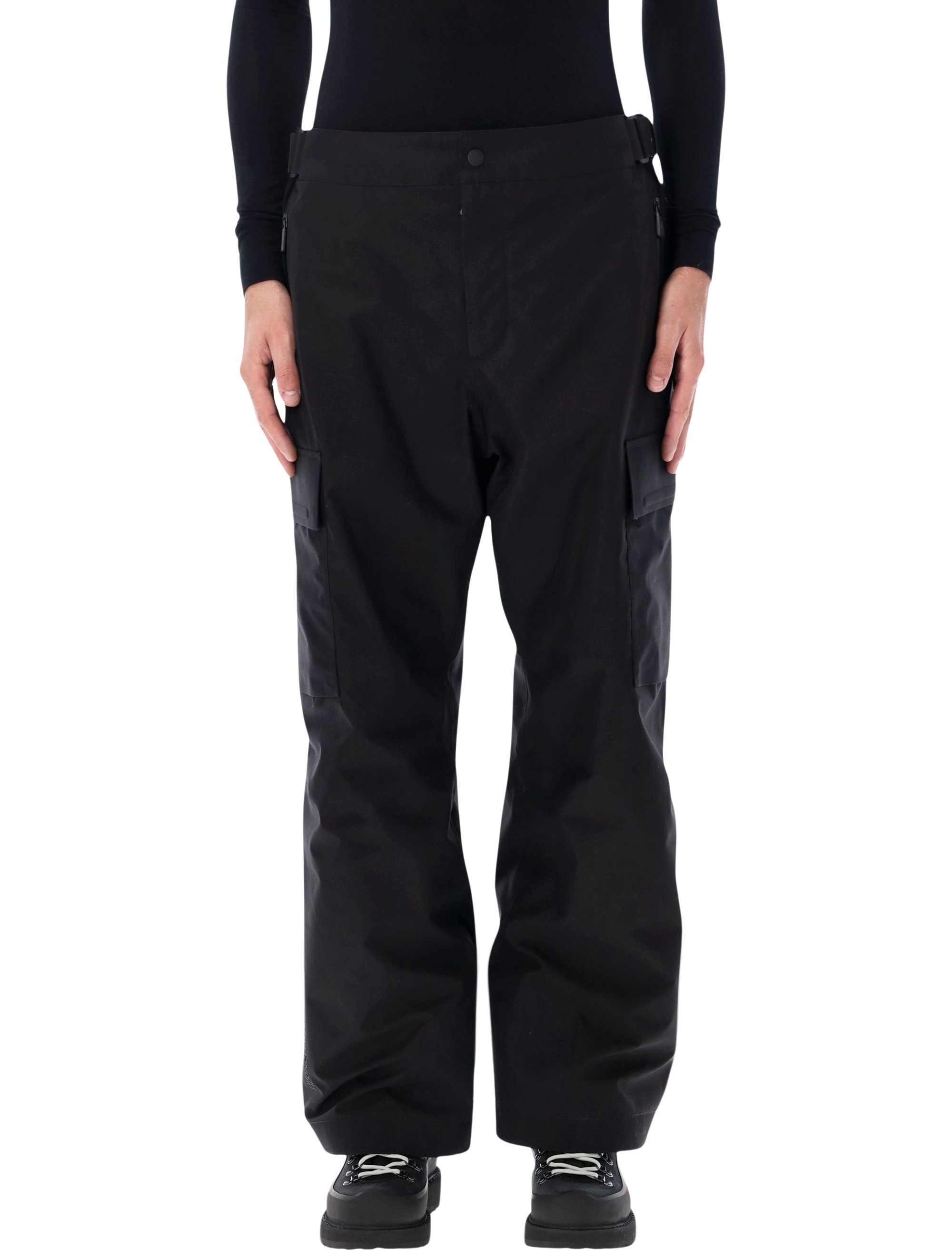 MONCLER GRENOBLE Trousers Black 2G00005597MS999 (Moncler Grenoble / パンツ ) | Moncler Grenoble (モンクレール グルノーブル)