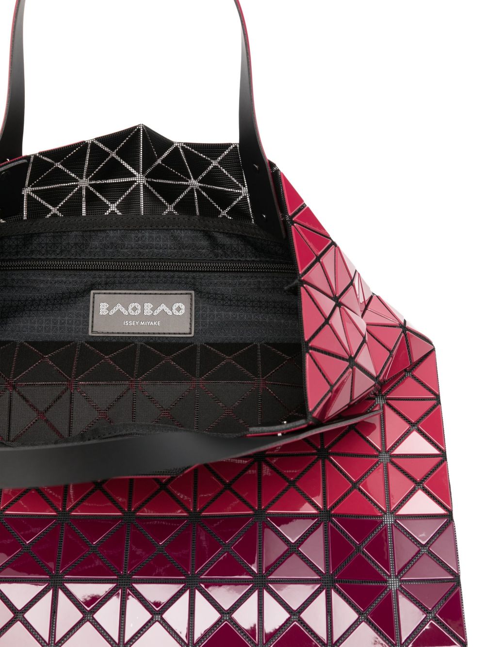 Bao Bao Issey Miyake Bags.. Red BB58AG52327 (BAO BAO ISSEY MIYAKE / トートバッグ ) | BAO BAO ISSEY MIYAKE (バオバオイッセイミヤケ)(4)