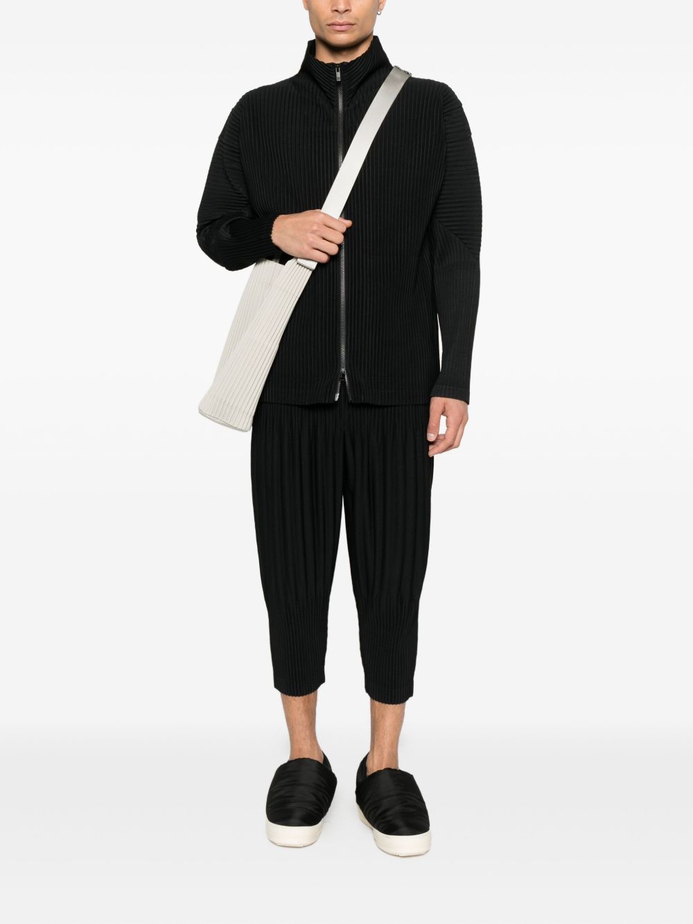 HOMME PLISSE' ISSEY MIYAKE Trousers Black HP59JF55315 (HOMME PLISSÉ ISSEY MIYAKE / パンツ ) | HOMME PLISSÉ ISSEY MIYAKE (オムプリッセ イッセイ ミヤケ)(1)