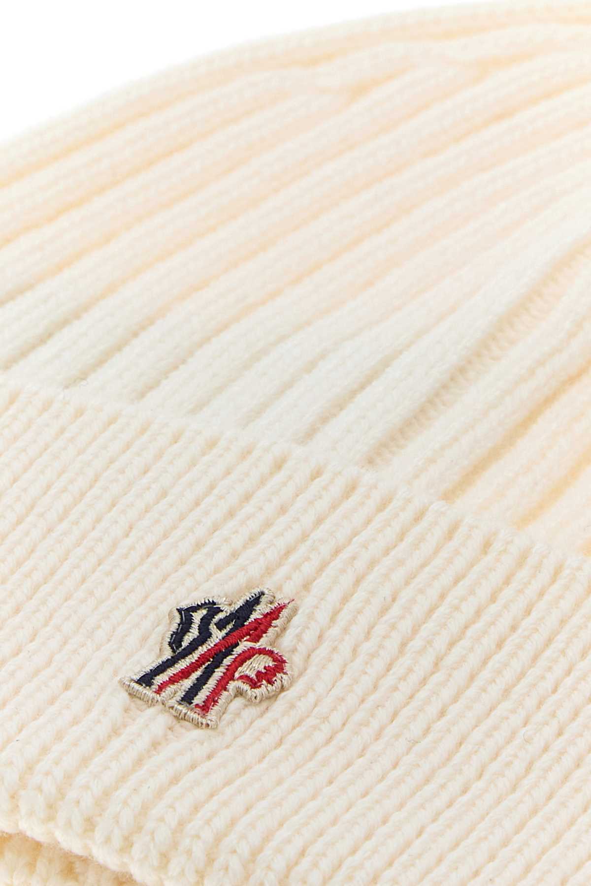 Ivory wool beanie hat K20973B0000704761034 (Moncler Grenoble / 帽子 ) | Moncler Grenoble (モンクレール グルノーブル)(2)