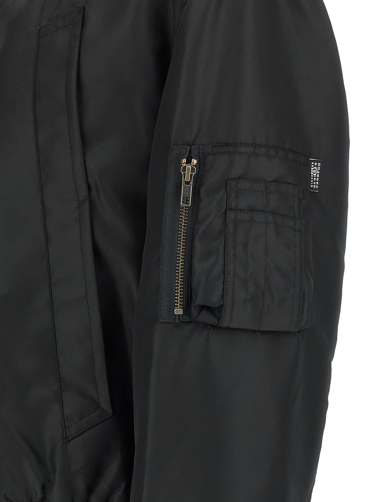 'White Stitch Line' bomber jacket SH0AM0076S53984900 (MM6 Maison Margiela / カジュアルジャケット ) | MM6 Maison Margiela (エムエムシックス)(3)