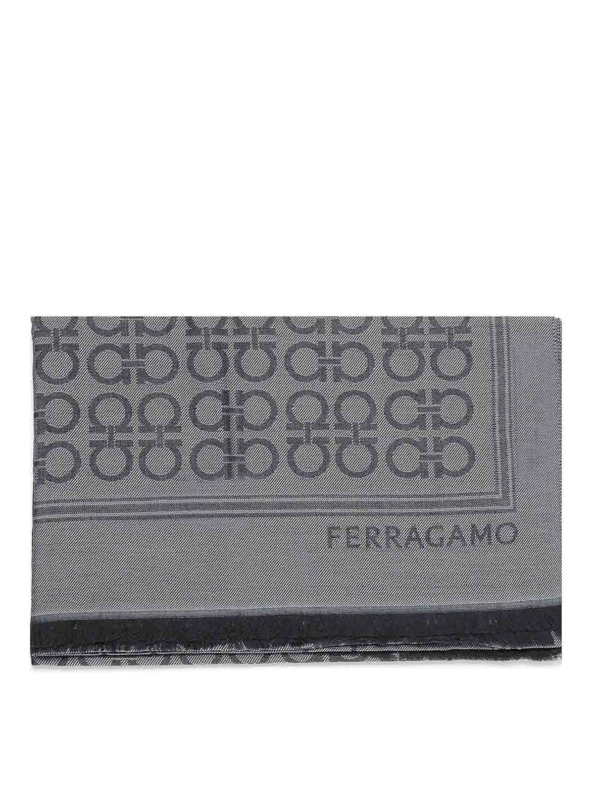 Gancini Square Stole 520144785253003 (FERRAGAMO / スカーフ・マフラー ) | FERRAGAMO (フェラガモ)
