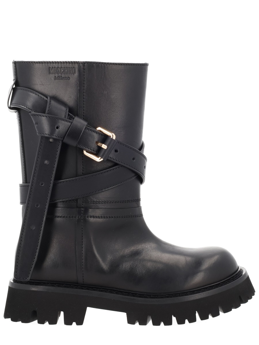 "TIE-ME" BOOT MA26054G0NMJ5000 (MOSCHINO / ブーツ ) | MOSCHINO (モスキーノ)