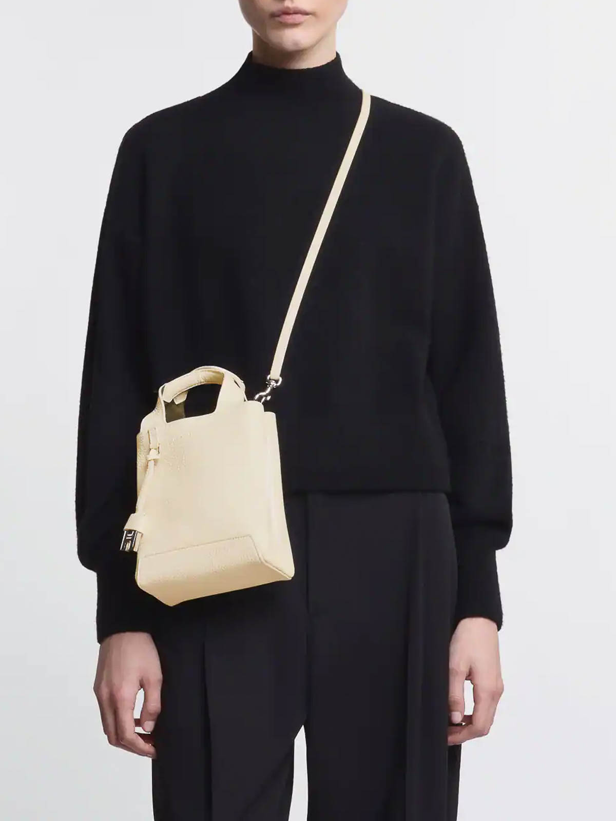 H01R Mini KBW01RA0100TH1B013 (HOGAN / ハンドバッグ・ショルダーバッグ ) | HOGAN (ホーガン)(5)