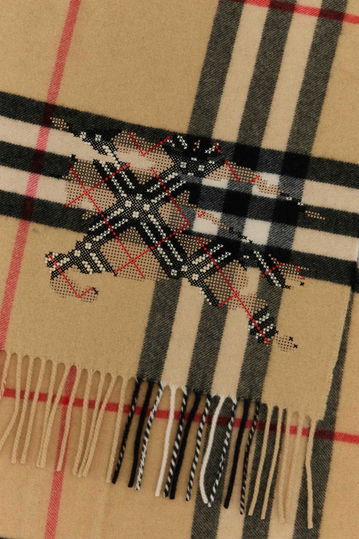 Embroidered cashmere scarf 8117674A2021 (Burberry / スカーフ・マフラー ) | Burberry (バーバリー)(1)