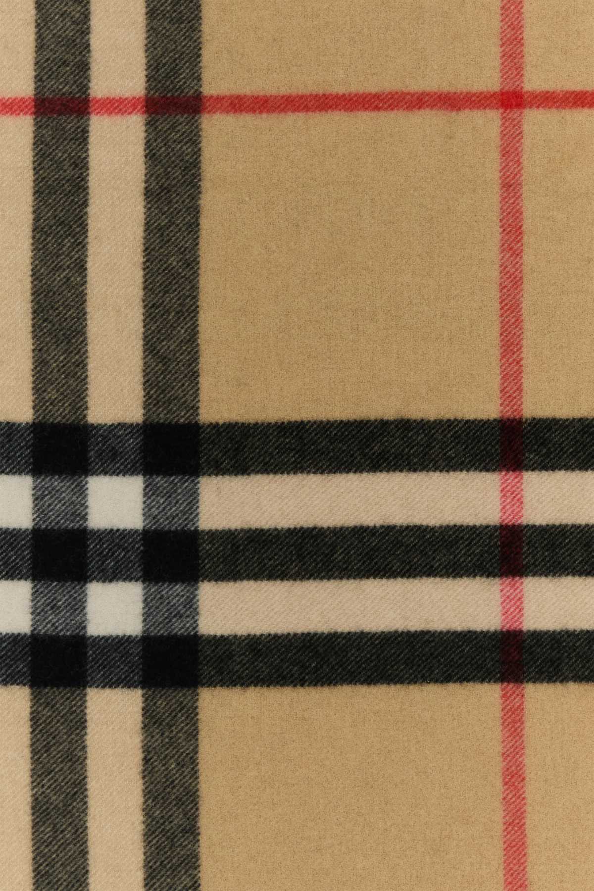 Embroidered cashmere scarf 8117674A2021 (Burberry / スカーフ・マフラー ) | Burberry (バーバリー)(2)