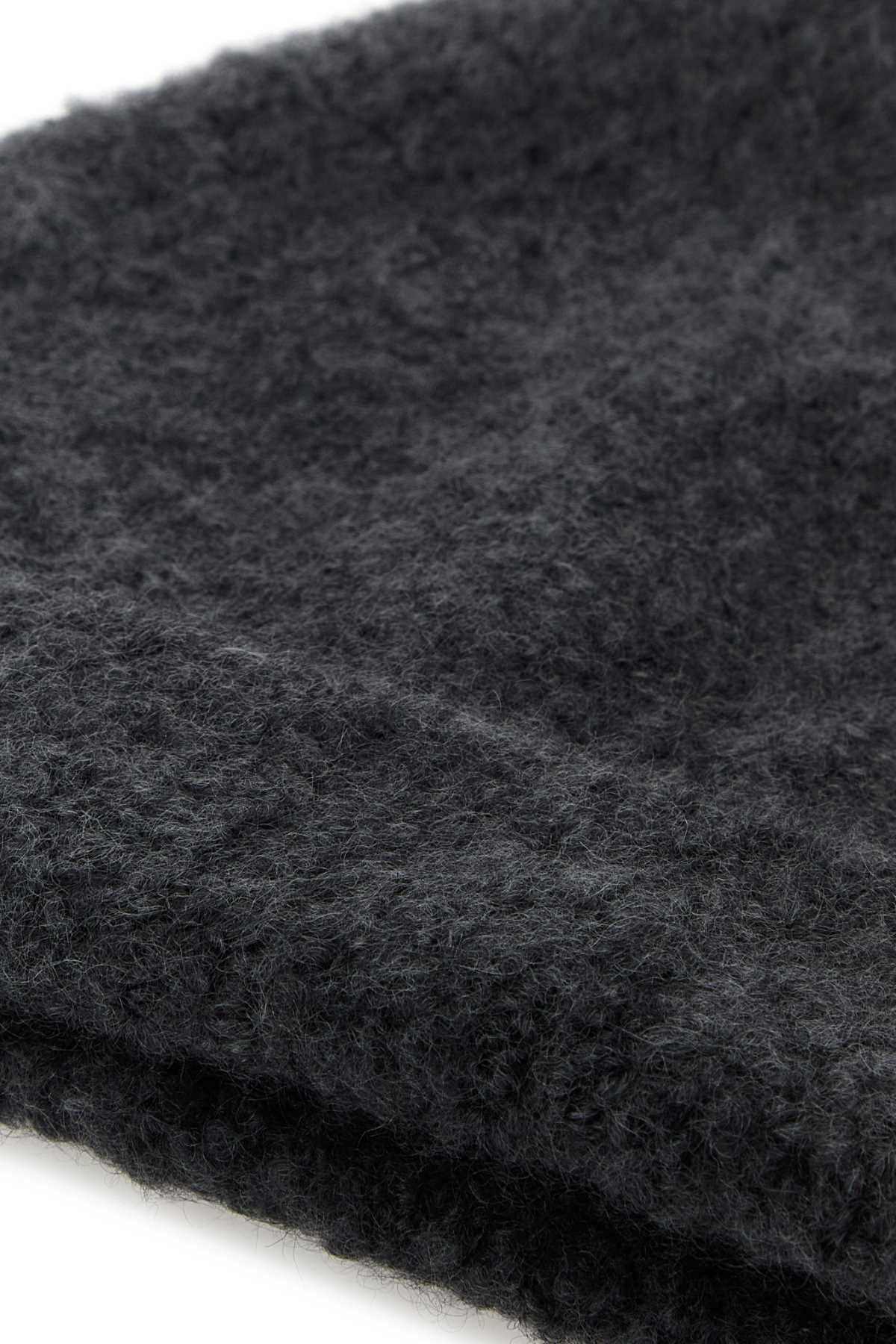 Charcoal cashmere blend beanie hat 10076Y957FBK (The Row / 帽子 ) | The Row (ザ・ロウ)(2)