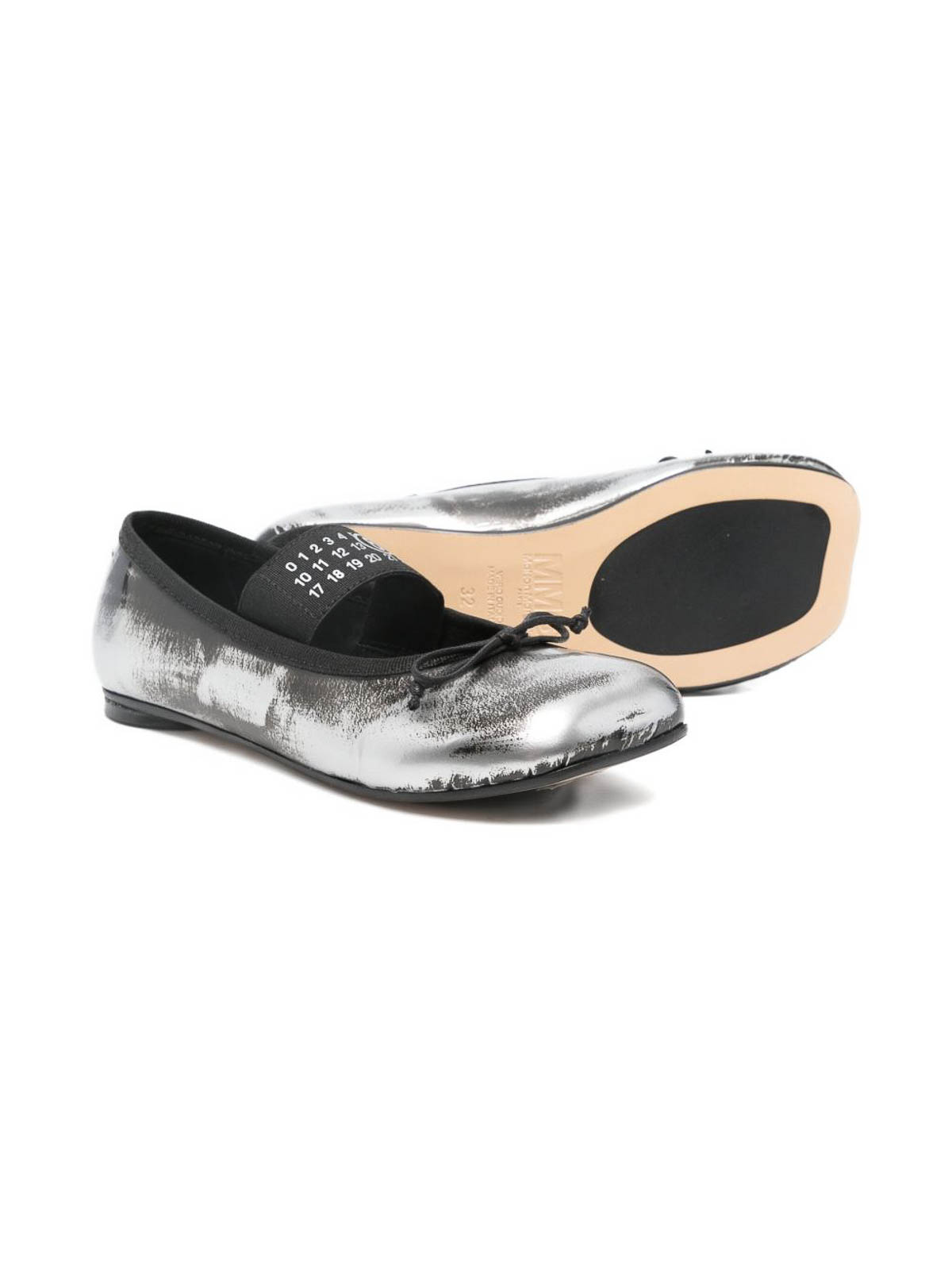Ballet flats with logo 809731 (MM6 Maison Margiela / フラットシューズ ) | MM6 Maison Margiela (エムエムシックス)(1)