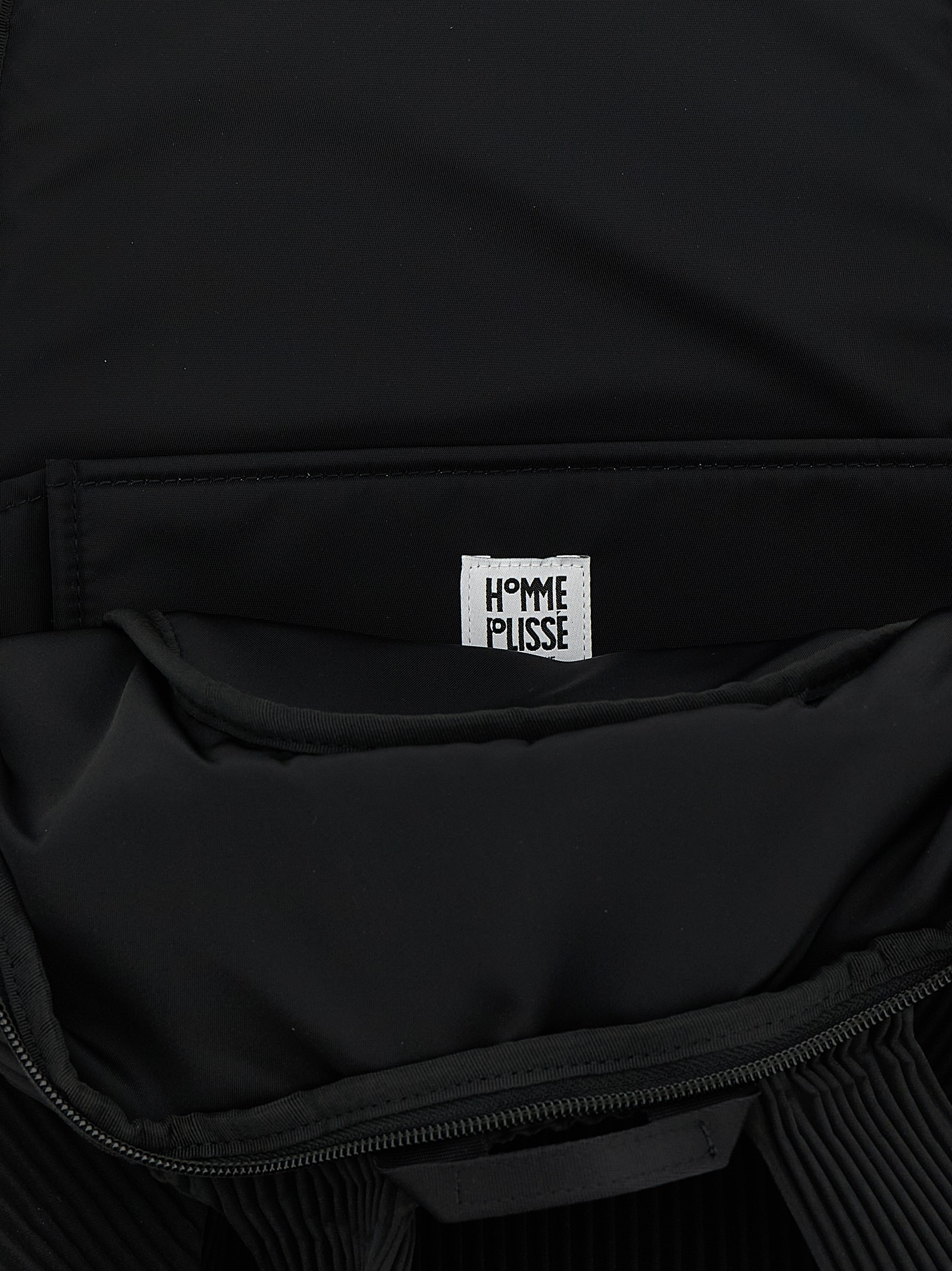 Pleated backpack HP58AG45215 (HOMME PLISSÉ ISSEY MIYAKE / バックパック ) | HOMME PLISSÉ ISSEY MIYAKE (オムプリッセ イッセイ ミヤケ)(3)