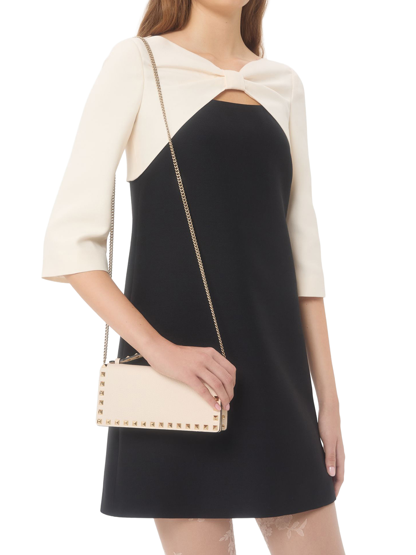 ROCKSTUD CHAIN WALLET 8W2P0AK2VSHI16 (Valentino Garavani / ハンドバッグ・ショルダーバッグ ) | Valentino Garavani (ヴァレンティノ)(1)