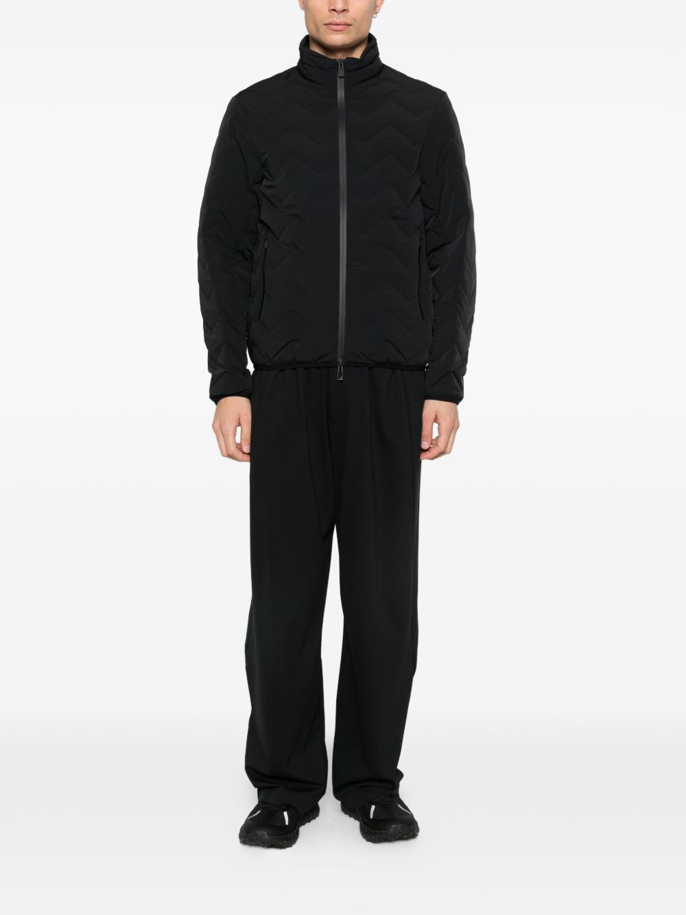 Emporio Armani Coats Black EM004947AF18499UC001 (EMPORIO ARMANI / ダウンジャケット・コート ) | EMPORIO ARMANI (エンポリオ アルマーニ)(4)