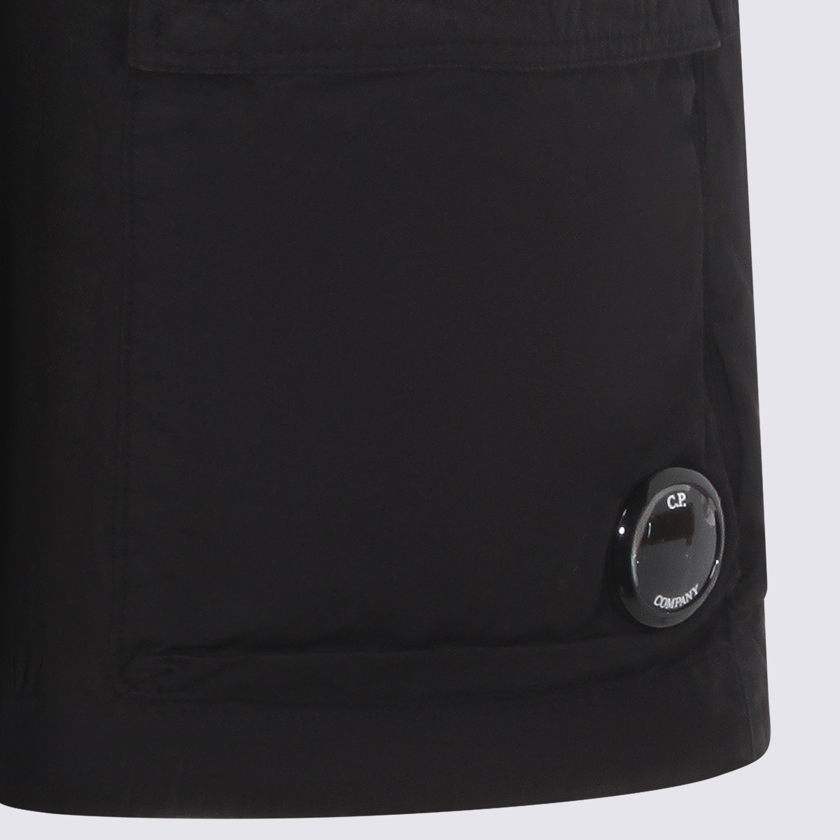 CP COMPANY Shorts Black 20CMBE127A110325G999 (C.P. Company / ショートパンツ ) | C.P. Company (シーピーカンパニー)(1)