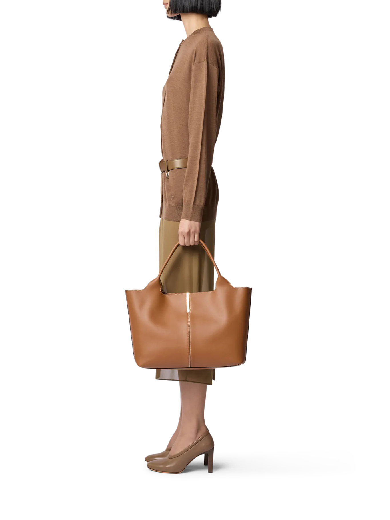 MEDIUM-SMALL LEATHER SHOPPING BAG XBWEBRA0250UBL2L832L83 (Tod's / トートバッグ ) | Tod's (トッズ)(1)