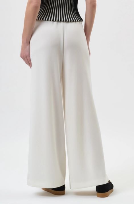 Liu Jo Trousers White TA6080JS86910105 (LIU•JO / パンツ ) | LIU•JO (リュー・ジョー)(1)