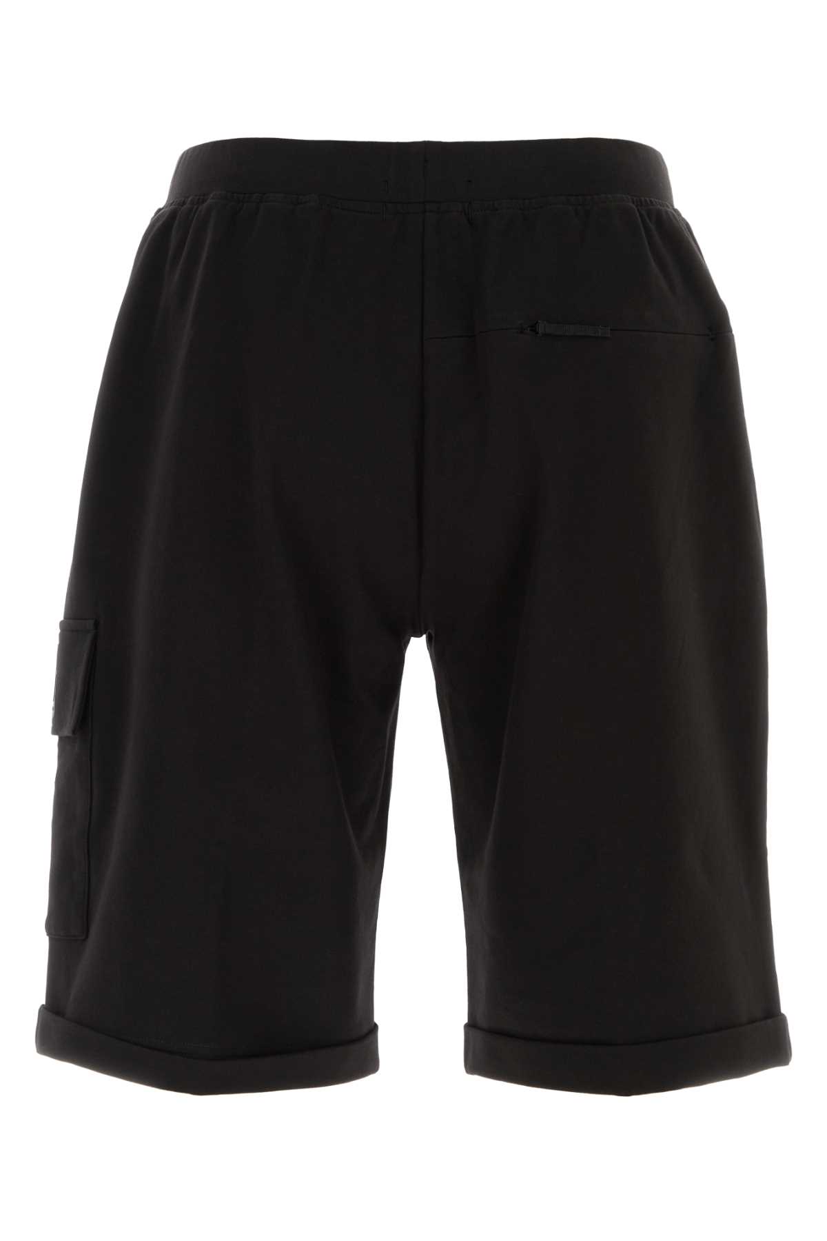 Black stretch cotto bermuda shorts 20CLSB012A006452W999 (C.P. Company / ショートパンツ ) | C.P. Company (シーピーカンパニー)(1)