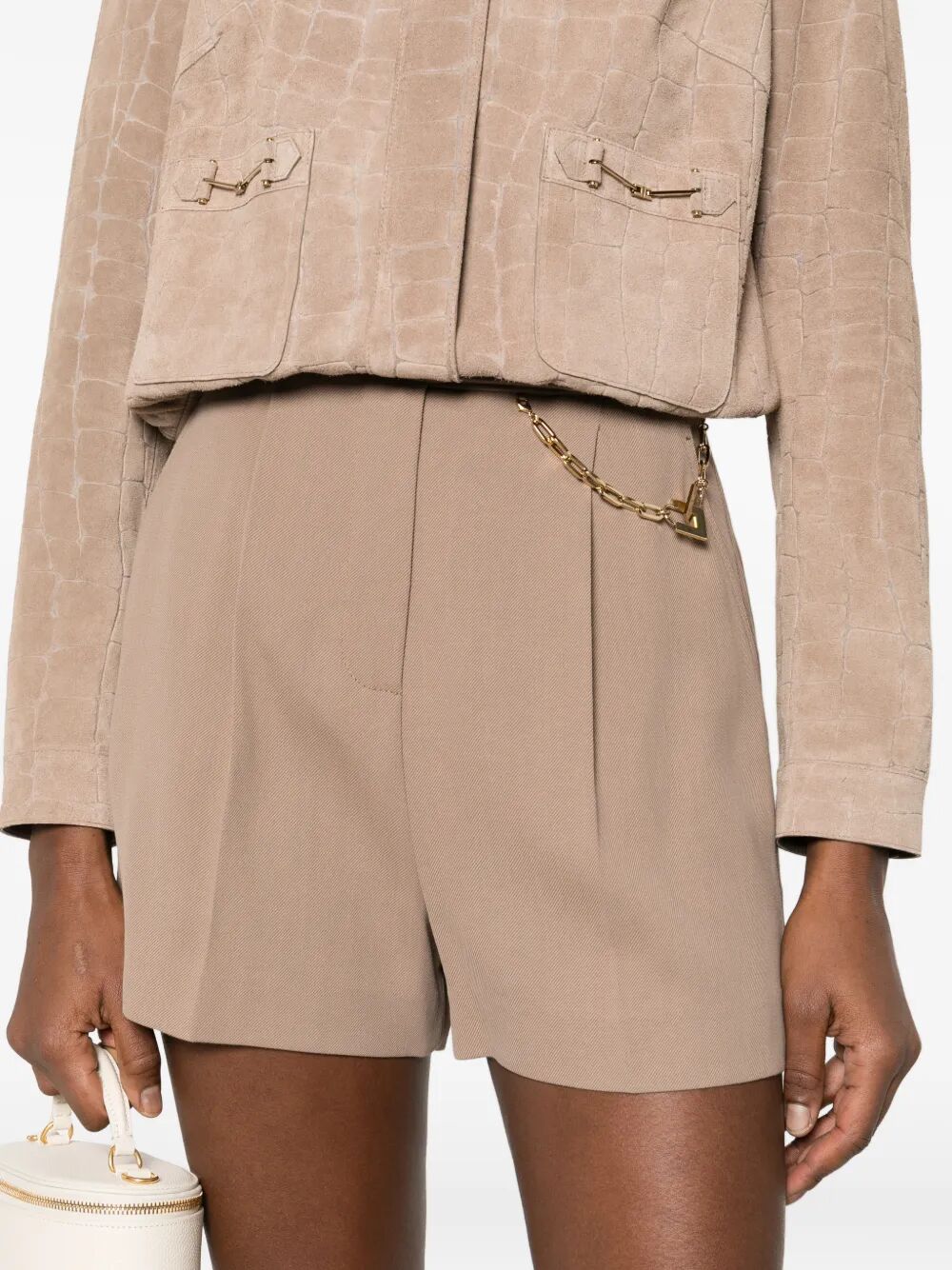 GABARDINE SHORTS WITH JEWEL CHAIN DETAIL SH00561E2229 (Elisabetta Franchi / ショートパンツ ) | Elisabetta Franchi (エリザベッタ フランキ)(1)