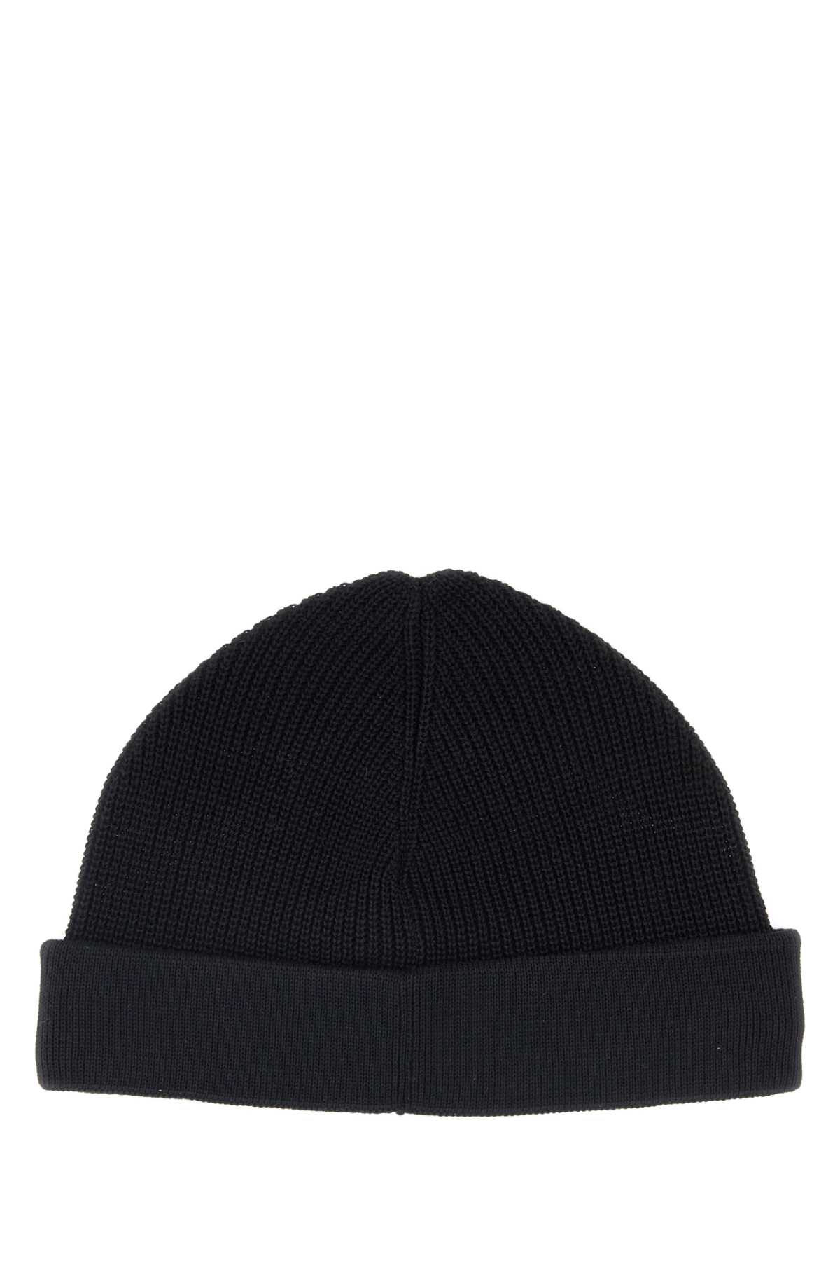 Black cotton beanie hat 20CLAC043A000727A999 (C.P. Company / ニット・セーター・カーディガン ) | C.P. Company (シーピーカンパニー)(1)