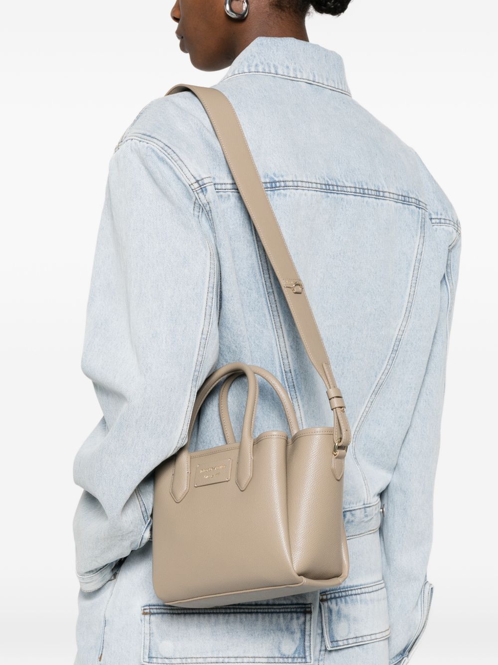Emporio Armani Bags.. Dove Grey EW002328AF17799M1345 (EMPORIO ARMANI / ハンドバッグ・ショルダーバッグ ) | EMPORIO ARMANI (エンポリオ アルマーニ)(1)