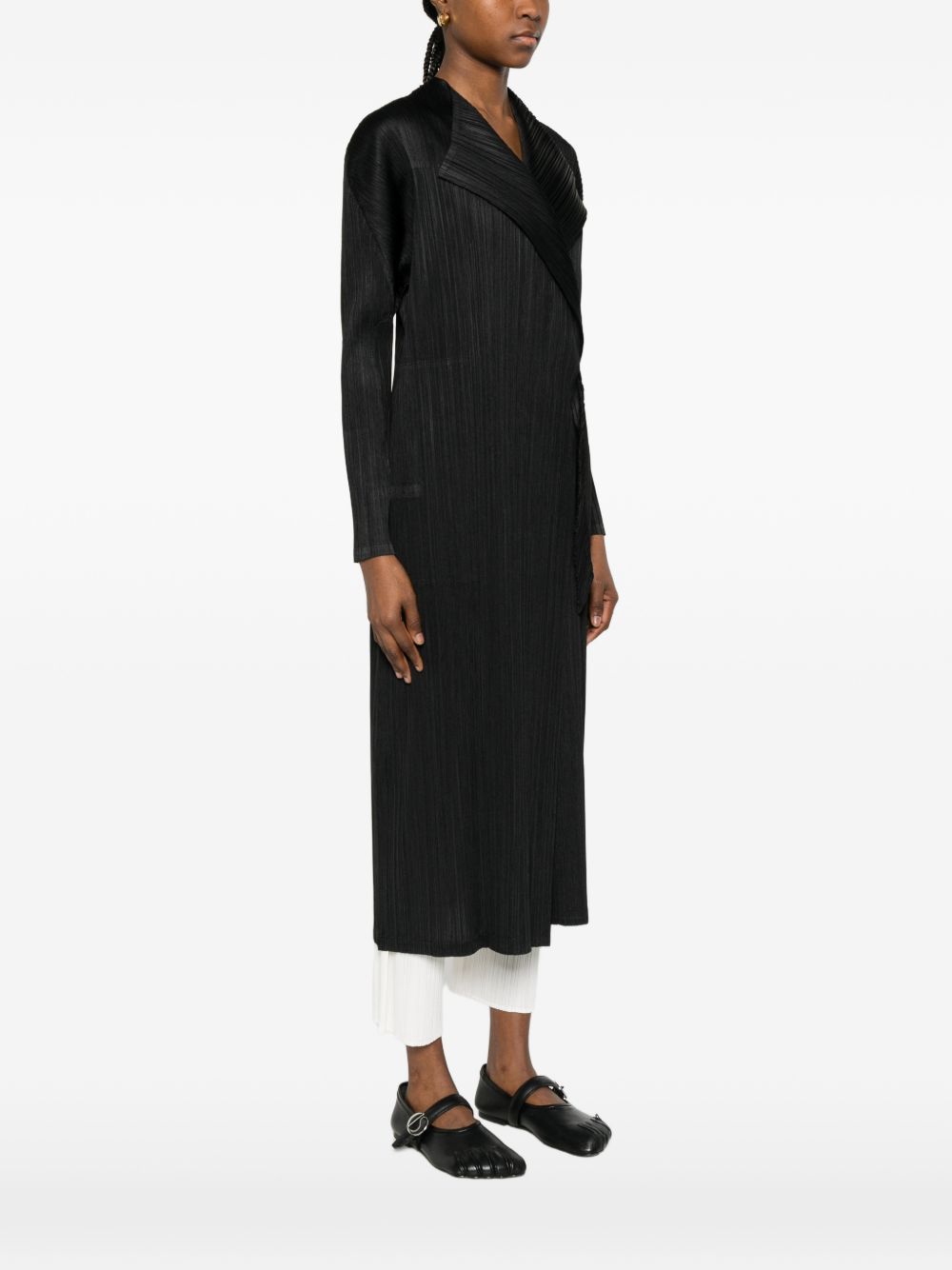 Pleats Please Coats Black PP66JA47315 (PLEATS PLEASE ISSEY MIYAKE / コート ) | PLEATS PLEASE ISSEY MIYAKE (プリーツ プリーズ イッセイ ミヤケ)(3)