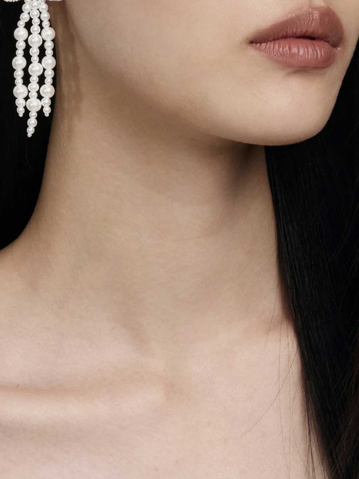 Pearl Bow Cascade Earrings SS26635EPEARL (self-portrait / ピアス・イヤリング ) | self-portrait (セルフ・ポートレイト)(1)