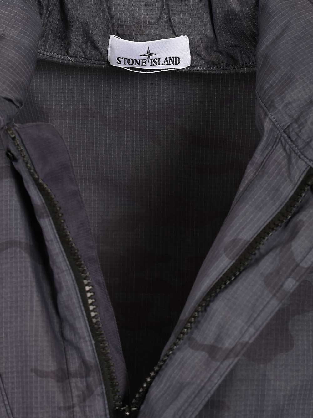 JACKET FADED CAMO RIPSTOP-TC, GARMENT DYED 4100071S00E9V002D (STONE ISLAND / カジュアルジャケット ) | STONE ISLAND (ストーンアイランド)(2)