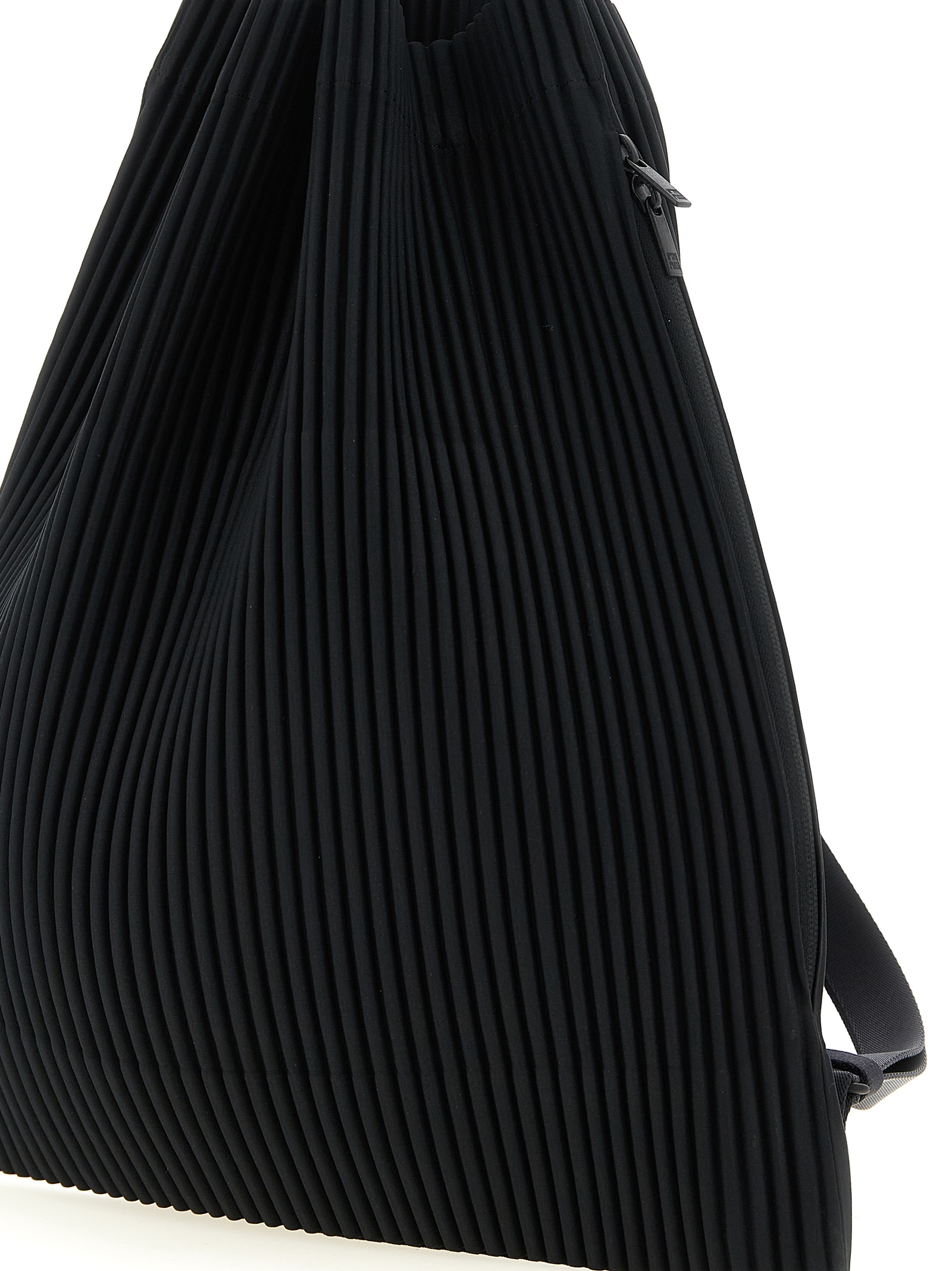 'Drawstring pleats' bag HP66AG43615 (HOMME PLISSÉ ISSEY MIYAKE / ハンドバッグ・ショルダーバッグ ) | HOMME PLISSÉ ISSEY MIYAKE (オムプリッセ イッセイ ミヤケ)(2)