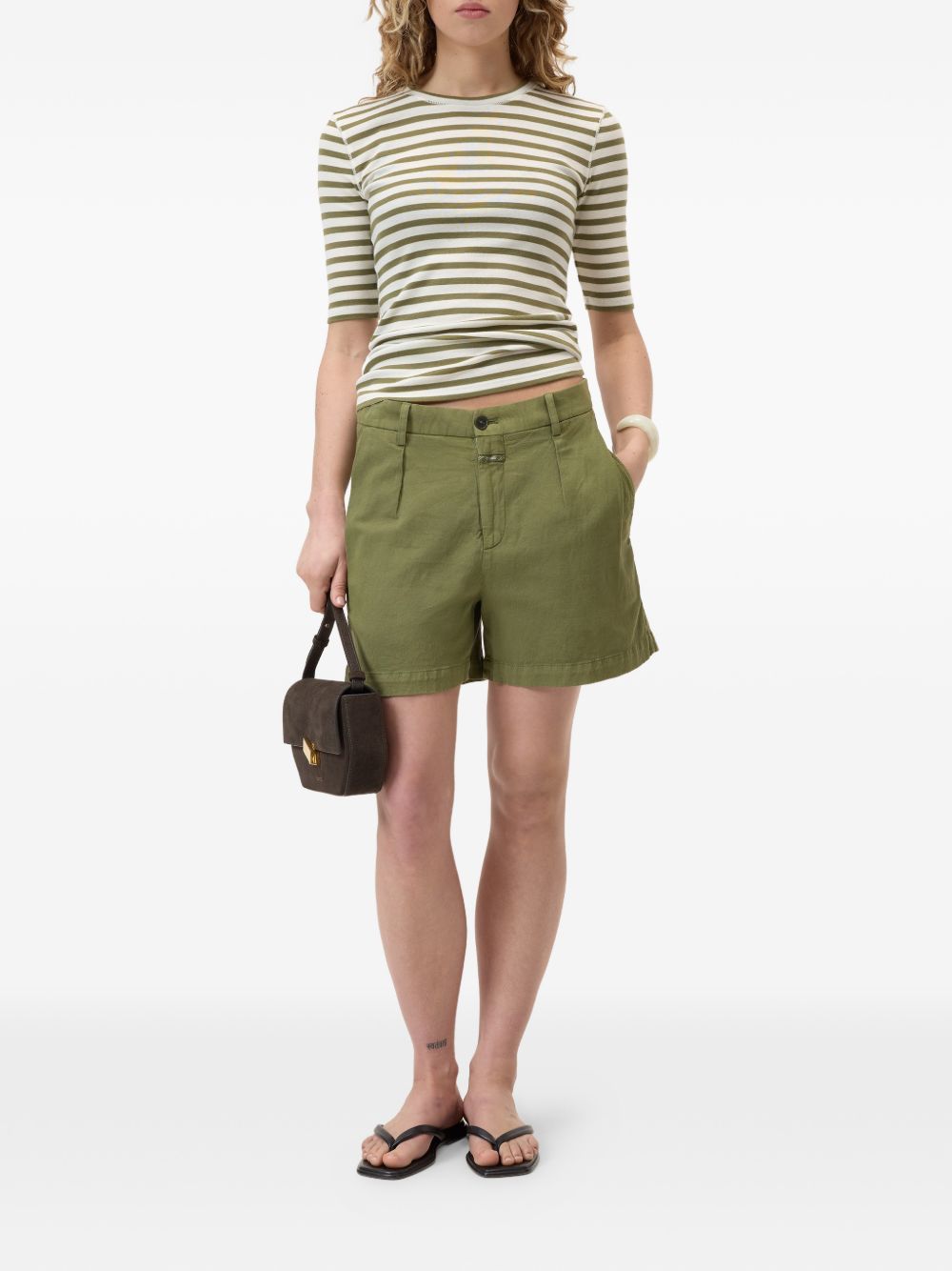 Closed T-shirts and Polos Green C95025420ST689 (CLOSED / Tシャツ・カットソー ) | CLOSED (クローズド)(1)