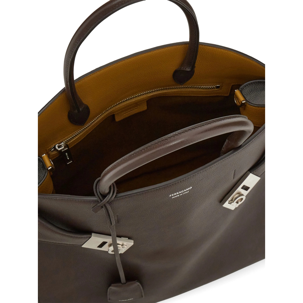 Bum Bag Ferragamo 2416660777380NERO (FERRAGAMO / ハンドバッグ・ショルダーバッグ ) | FERRAGAMO (フェラガモ)(2)