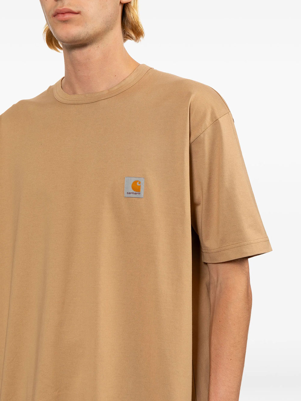 X CARHARTT: LOGO-PATCH T-SHIRT WQT908100BEIGE (JUNYA WATANABE / Tシャツ・カットソー ) | JUNYA WATANABE (ジュンヤ ワタナベ)(3)